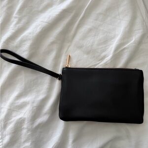 Black wristlet
